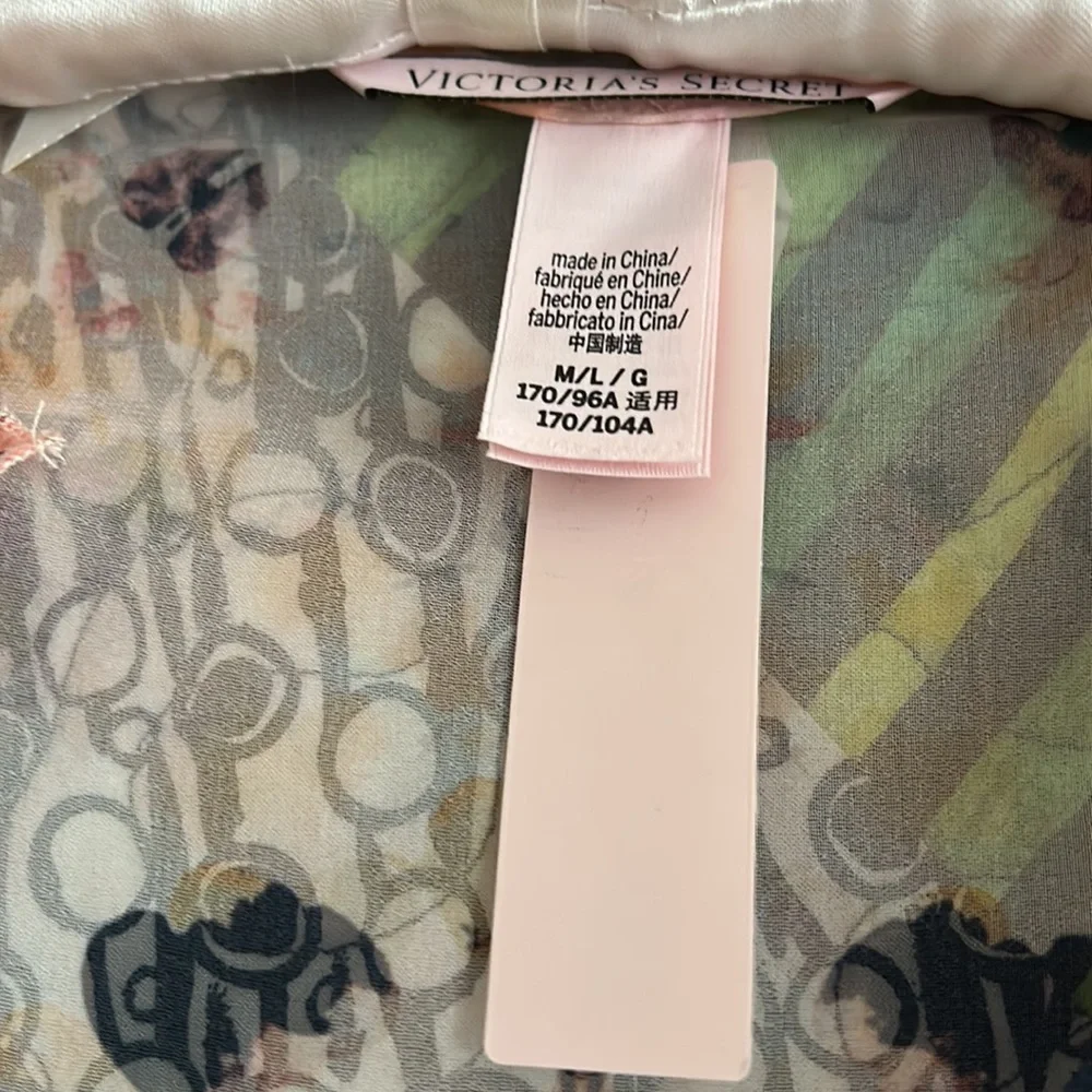 NWT Victoria’s Secret GORGEOUS Chiffon Wrap Belted Ruffle Robe with Bell SleeveS - Picture 9 of 10